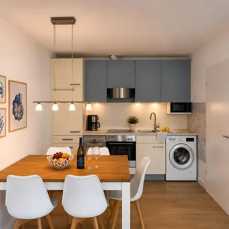 Kellenquartier - Anker 8 - Frisch Sanierte Dhh, 3sz Und Garten Kellenhusen