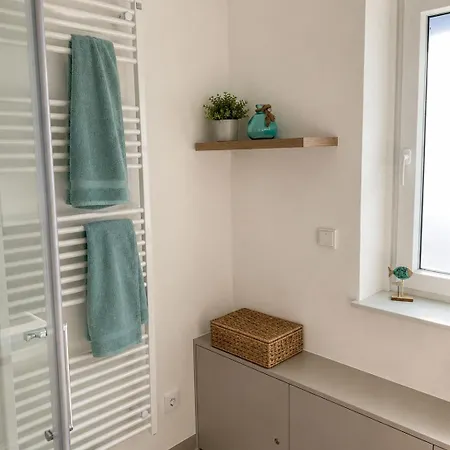 Kellenquartier - Anker 8 - Frisch Sanierte Dhh, 3sz Und Garten Apartman *